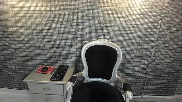 hillary bigbutt online show from April 2026 03:46:02 AM