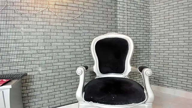 hillary bigbutt online show from March 2026 03:36:01 AM