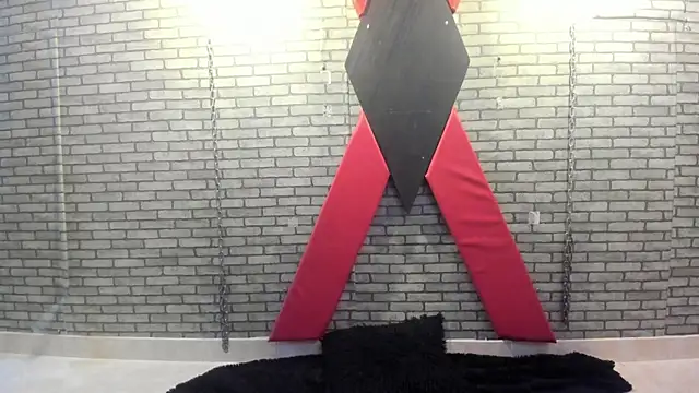 hillary bigbutt online show from May 2026 10:12:02 AM