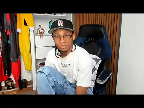 yandi hot online show from February 2026 01:55:02 PM