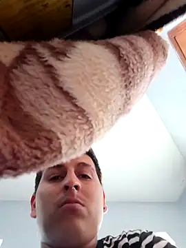 Snapshot of Chanwir32 chatting on February 2026 02:25:01 PM Chanwir32 online show from February 2026 02:25:01 PM