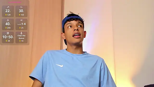 Maxfrost1 online show from March 2026 02:01:02 AM