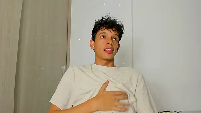 Snapshot of Maxfrost1 chatting on February 2026 07:47:01 PM Maxfrost1 online show from February 2026 07:47:01 PM