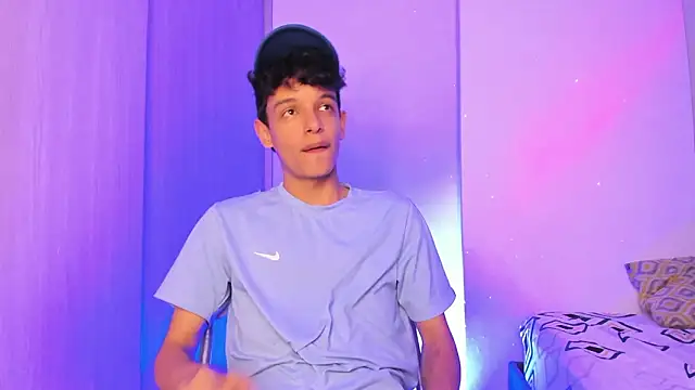 Snapshot of Maxfrost1 chatting on February 2026 12:54:01 AM Maxfrost1 online show from February 2026 12:54:01 AM