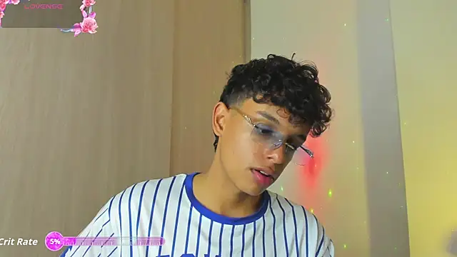 Maxfrost1 online show from June 2026 04:55:01 AM