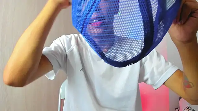 Maxfrost1 online show from May 2026 12:03:02 AM