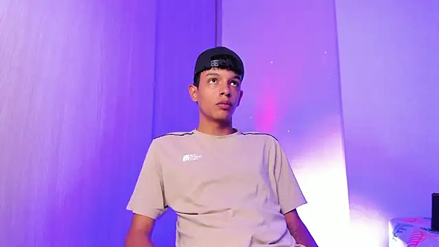 Maxfrost1 online show from March 2026 12:42:02 AM