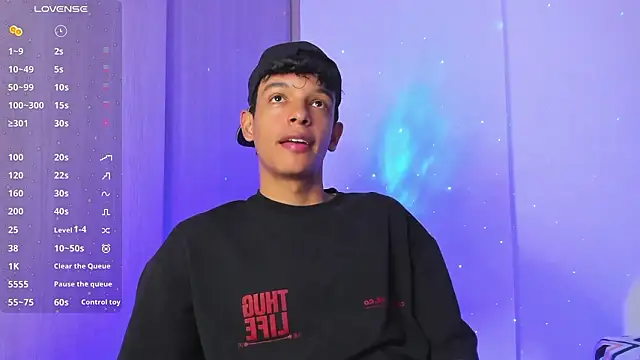 Maxfrost1 online show from March 2026 11:21:02 PM