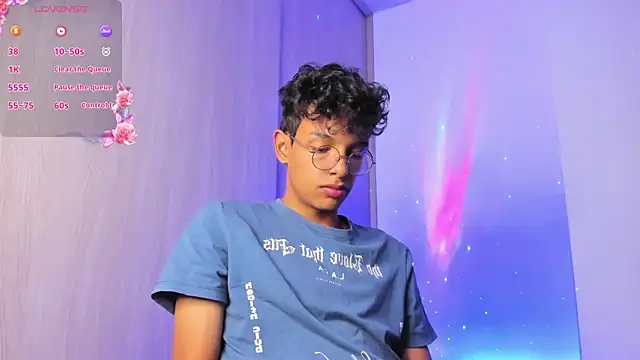 Maxfrost1 online show from April 2026 12:17:02 AM