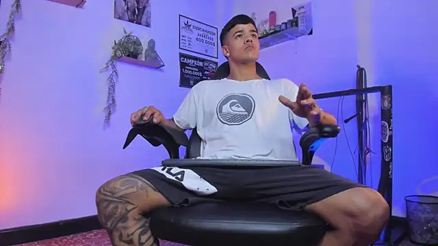 Rob zaens33 online show from March 2026 03:52:01 PM