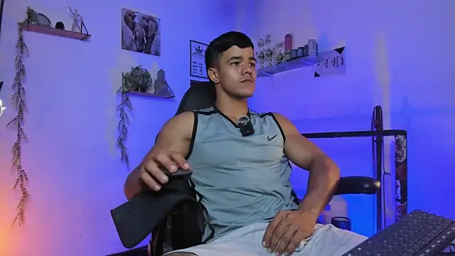 Rob zaens33 online show from March 2026 02:31:01 PM