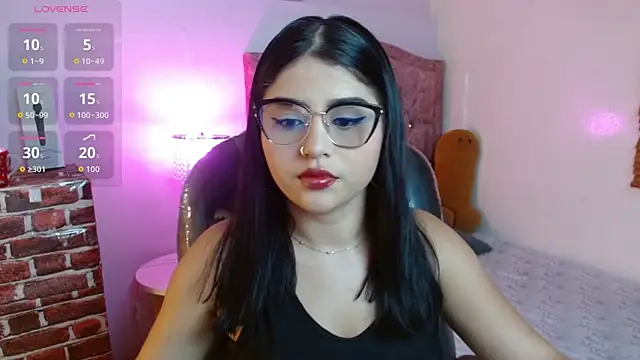 mila quin online show from April 2026 08:04:02 PM