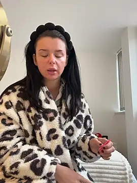 Amberbanxx online show from March 2026 07:34:01 AM