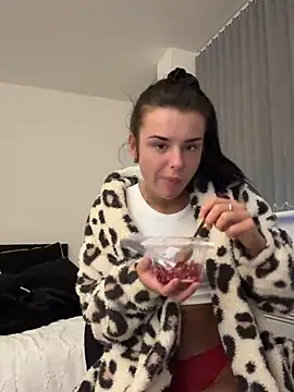 Amberbanxx online show from April 2026 09:43:02 PM