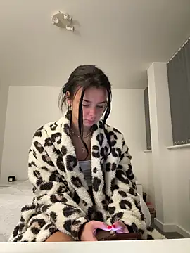 Amberbanxx online show from April 2026 10:38:01 PM