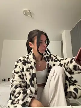 Amberbanxx online show from April 2026 09:32:02 PM