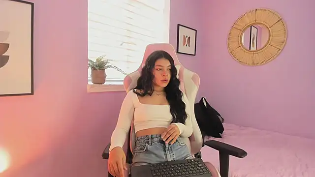 Snapshot of Lummii_ chatting on February 2026 03:23:01 PM Lummii online show from February 2026 03:23:01 PM