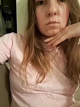 Snapshot of innojuica chatting on February 2026 05:24:02 PM innojuica online show from February 2026 05:24:02 PM