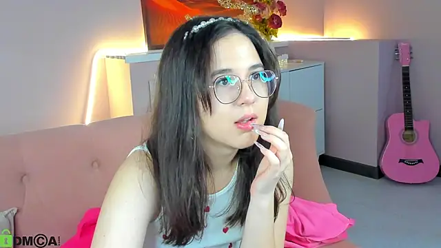 leylamirage online show from April 2026 12:56:01 PM