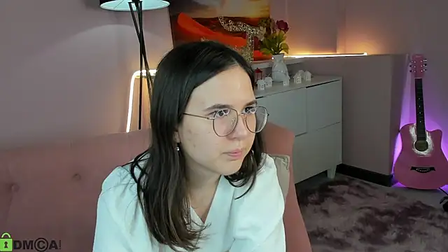 leylamirage online show from March 2026 01:49:02 PM