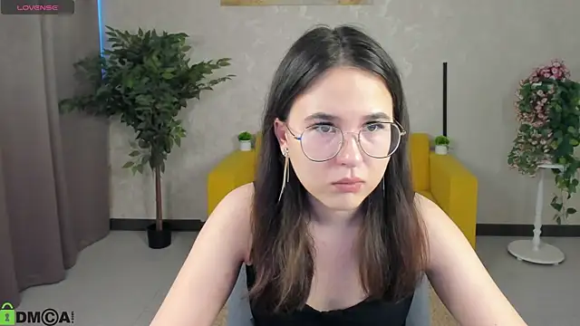 leylamirage online show from March 2026 12:18:01 PM