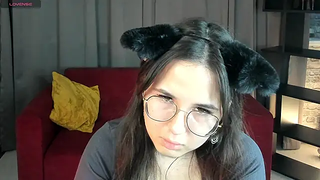 leylamirage online show from April 2026 12:23:01 PM