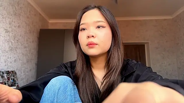 Snapshot of RegenaLandauer chatting on February 2026 06:47:02 AM RegenaLandauer online show from February 2026 06:47:02 AM