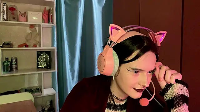 MabelDefina online show from February 2026 11:00:02 AM