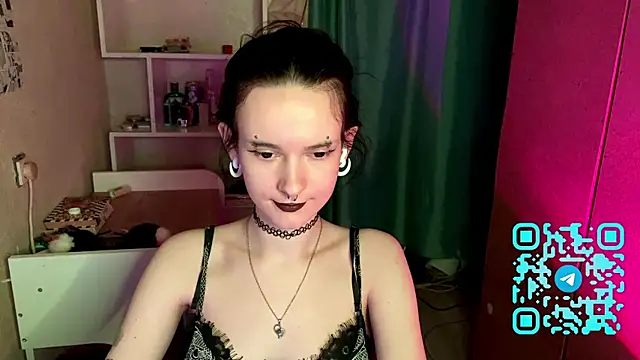 MabelDefina online show from April 2026 11:40:02 AM