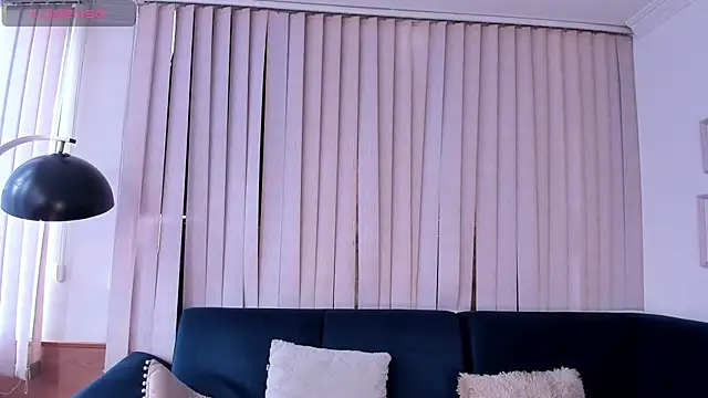 kendra crow  online show from February 2026 09:12:02 PM