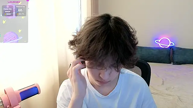  LukaHayes  online show from April 2026 12:33:01 PM