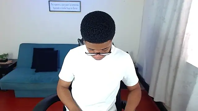 liiam3 online show from February 2026 09:25:01 PM