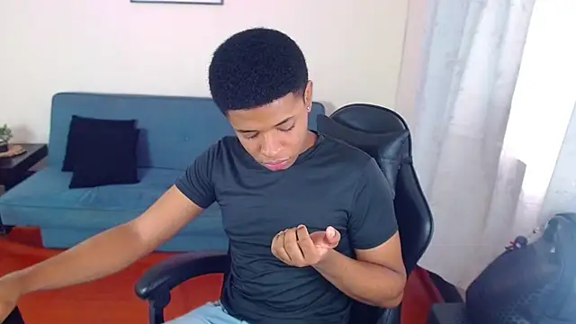 liiam3 online show from March 2026 09:05:02 PM