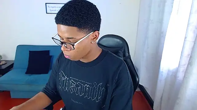 liiam3 online show from March 2026 08:56:01 PM