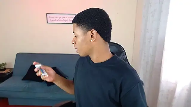 liiam3 online show from February 2026 09:04:01 PM