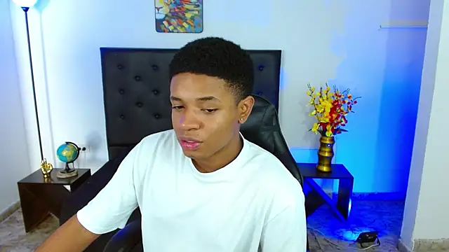 liiam3 online show from April 2026 09:07:01 PM