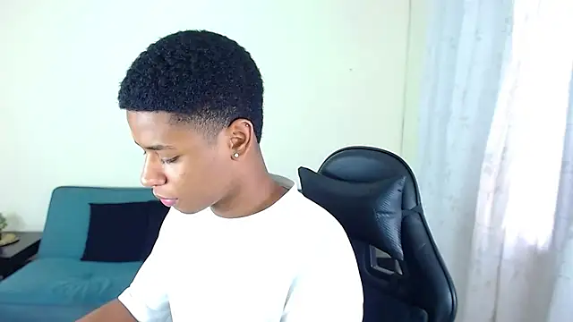 liiam3 online show from March 2026 09:00:01 PM