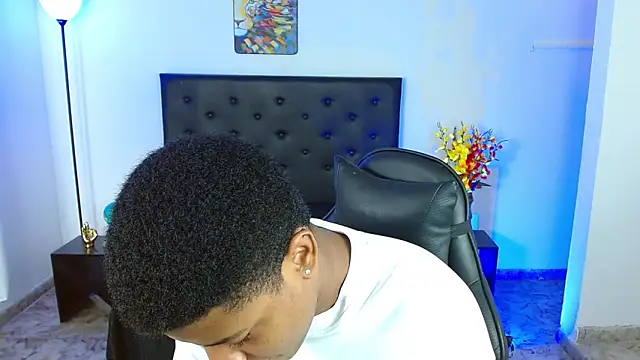 liiam3 online show from April 2026 09:04:01 PM