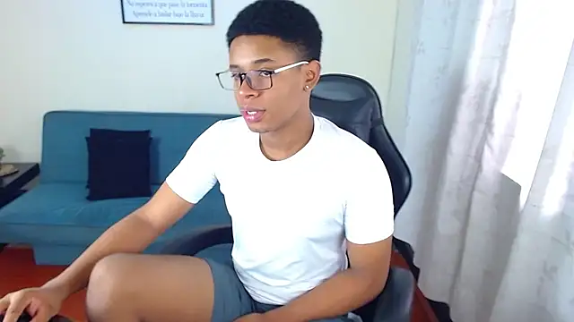 liiam3 online show from March 2026 08:53:02 PM