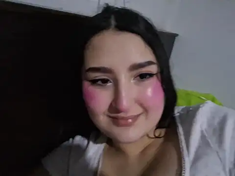 Snapshot of zoe_moon__ chatting on June 2026 12:06:02 PM zoe moon online show from June 2026 12:06:02 PM