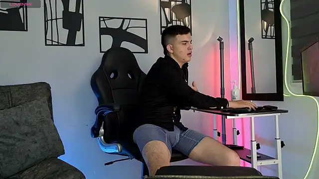 nico pelusa online show from March 2026 11:00:02 AM