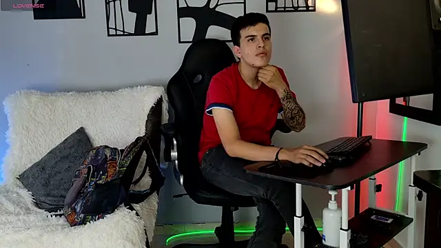 nico pelusa online show from February 2026 09:47:01 PM