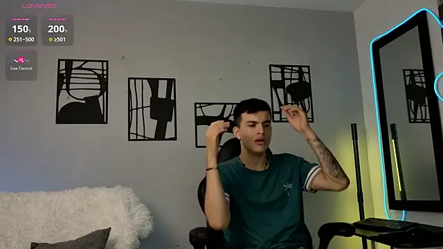 nico pelusa online show from April 2026 10:33:02 AM