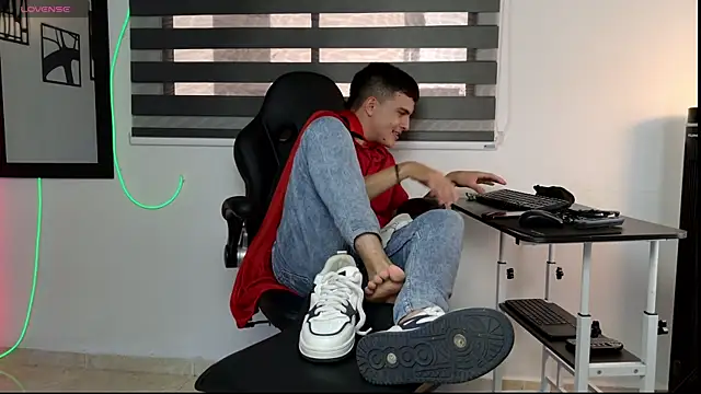 nico pelusa online show from April 2026 08:55:02 PM