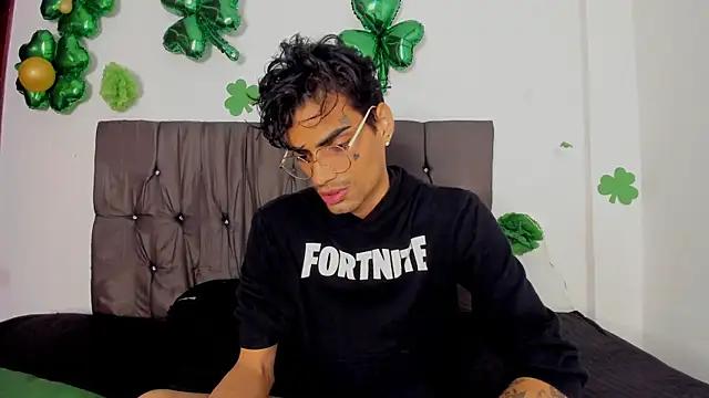 Gay Red Room online show from April 2026 03:03:01 AM