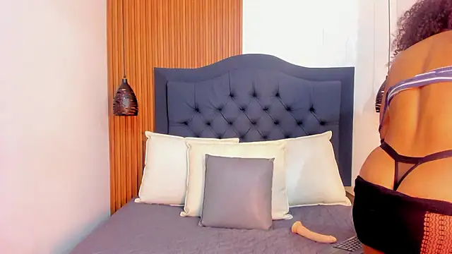 Snapshot of Curly_cataleya chatting on March 2026 01:00:01 PM Curly cataleya online show from March 2026 01:00:01 PM