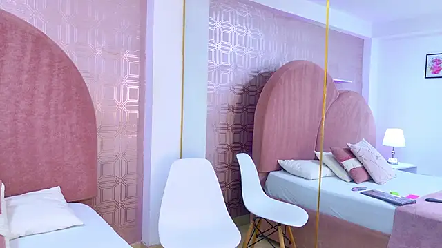 Khloe Moon online show from March 2026 07:48:02 PM