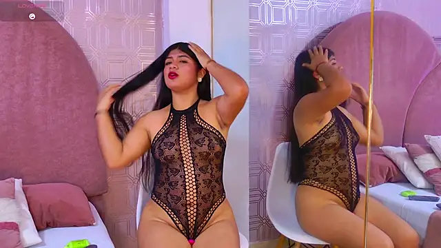 Khloe Moon online show from March 2026 08:32:02 PM