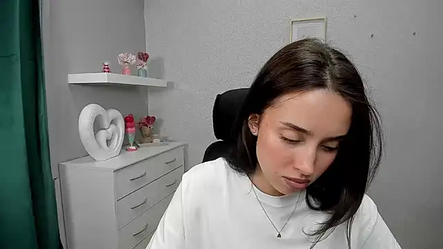 AdeleSolo online show from April 2026 05:42:01 AM