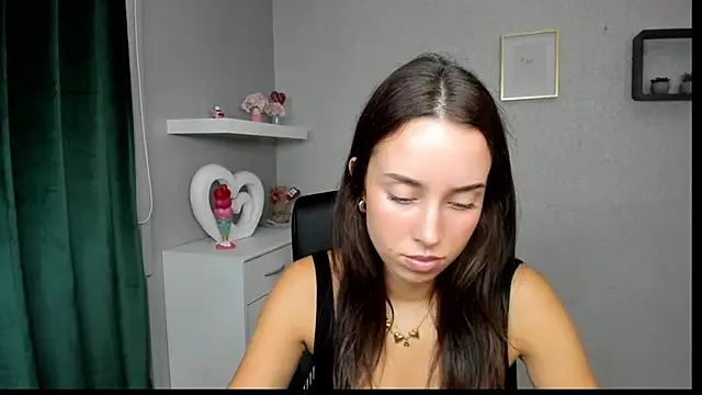 Snapshot of AdeleSolo chatting on July 2026 05:37:01 AM AdeleSolo online show from July 2026 05:37:01 AM
